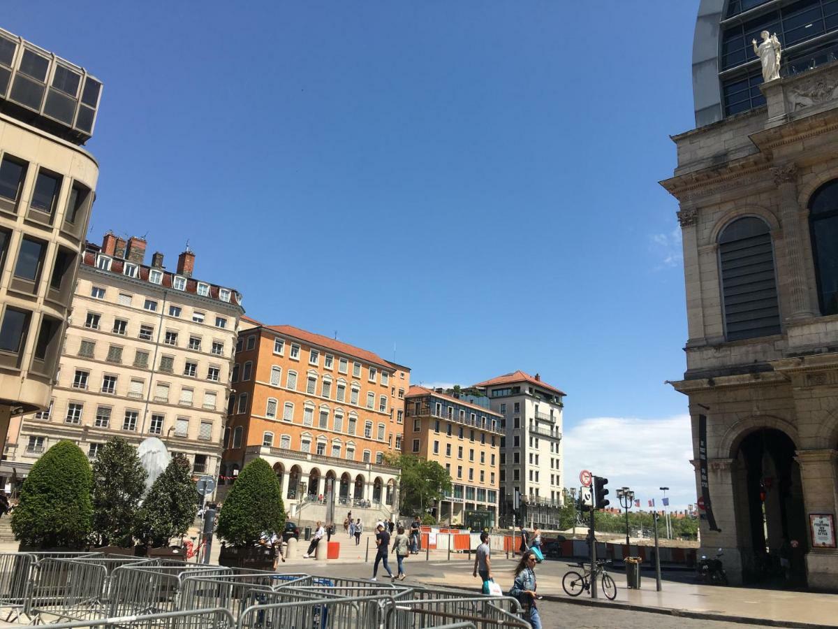 Le Calme De L'Opera. Apartment Lyon Exterior photo