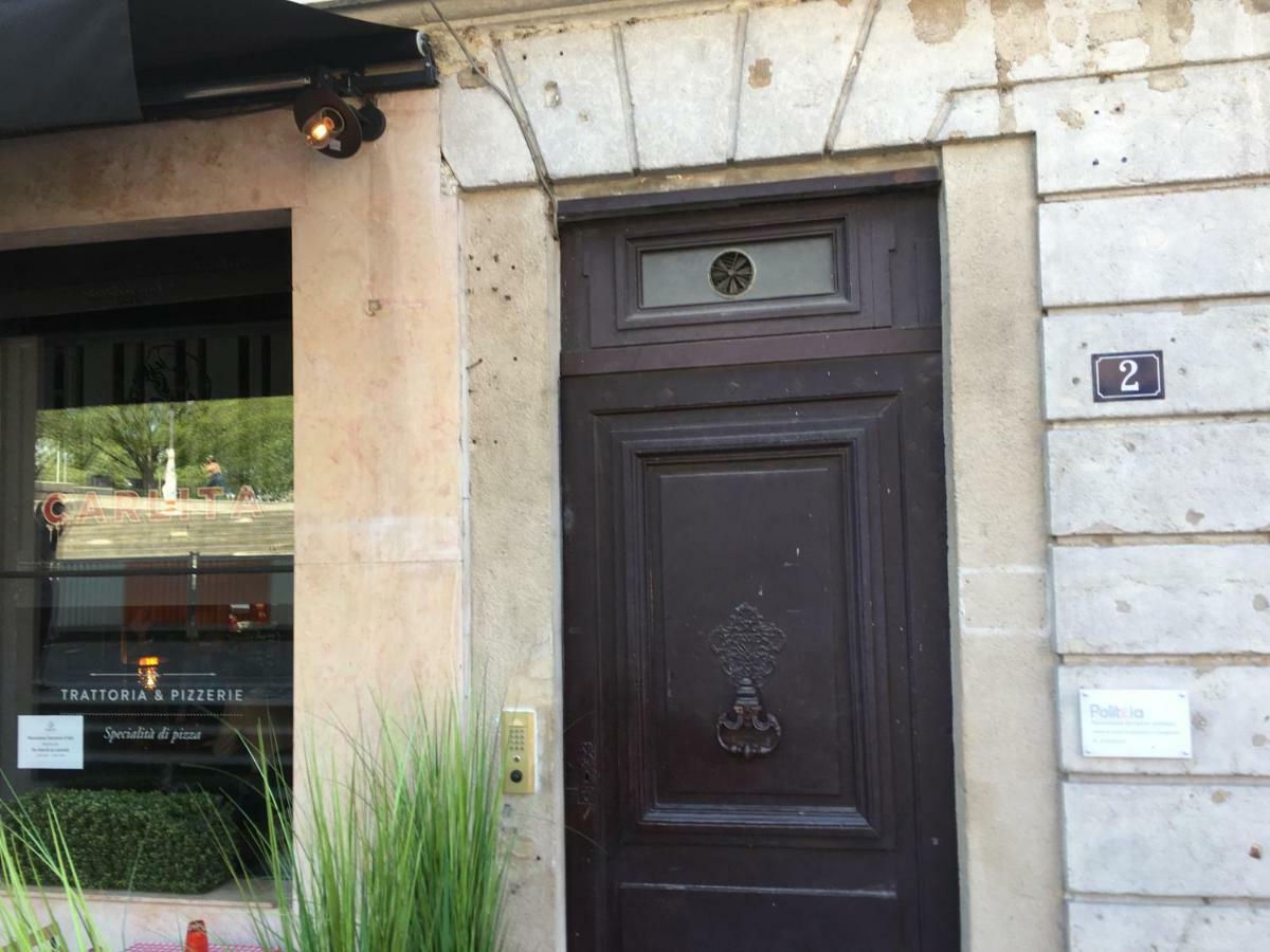 Le Calme De L'Opera. Apartment Lyon Exterior photo